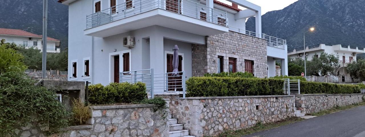 Light Blue House 3 Apartments Poúlithra Exterior foto